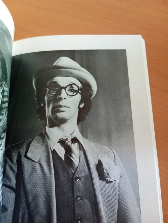 Roberto Benigni, Stefania Parigi, Edizioni Scientifiche Italiane, 1988 | Immagine Gallery 9