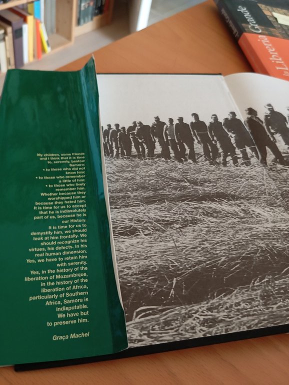 Samora. Man of the people, Maguenzo Editores, 2001 | Immagine Gallery 6