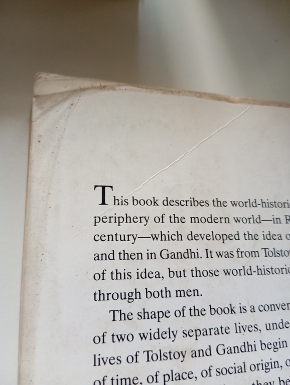 The origins of nonviolence, Martin Green, Tolstoy Gandhi, HarperCollins, 1998