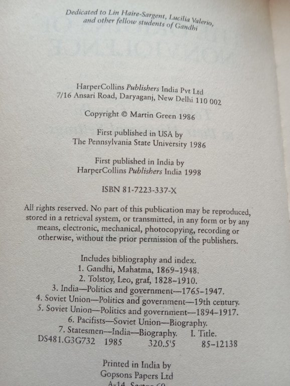The origins of nonviolence, Martin Green, Tolstoy Gandhi, HarperCollins, 1998