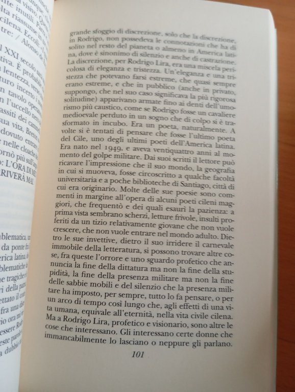 Tra parentesi, Roberto Bolano, Adelphi, 2009 | Immagine Gallery 8