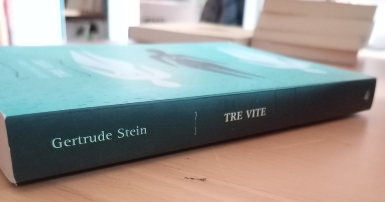 Tre vite, Gertrude Stein, Lit, 2014