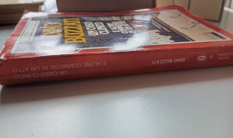 Un caso clinico e altre commedie in un atto, Dino …