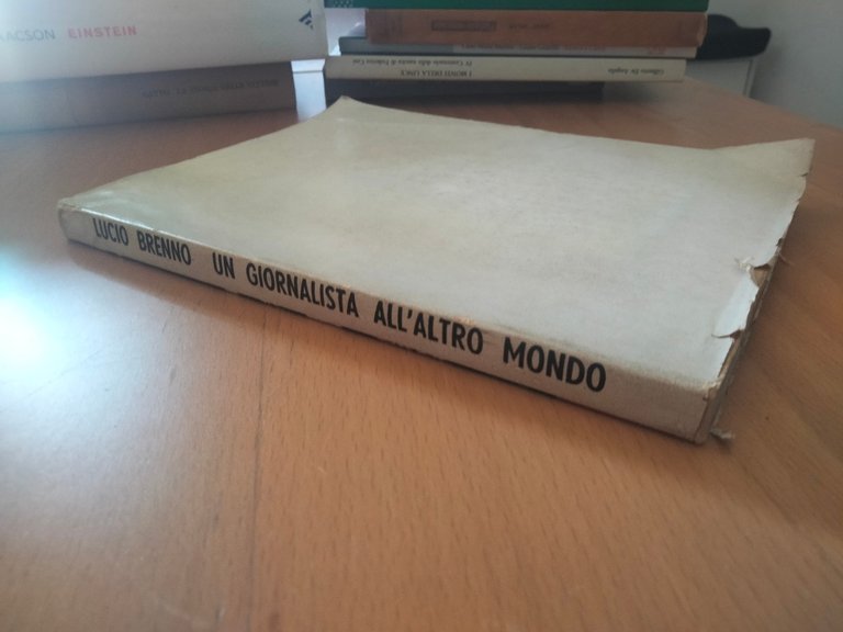 Un giornalista all'altro mondo, Lucio Brenno, Casini | Immagine Gallery 3