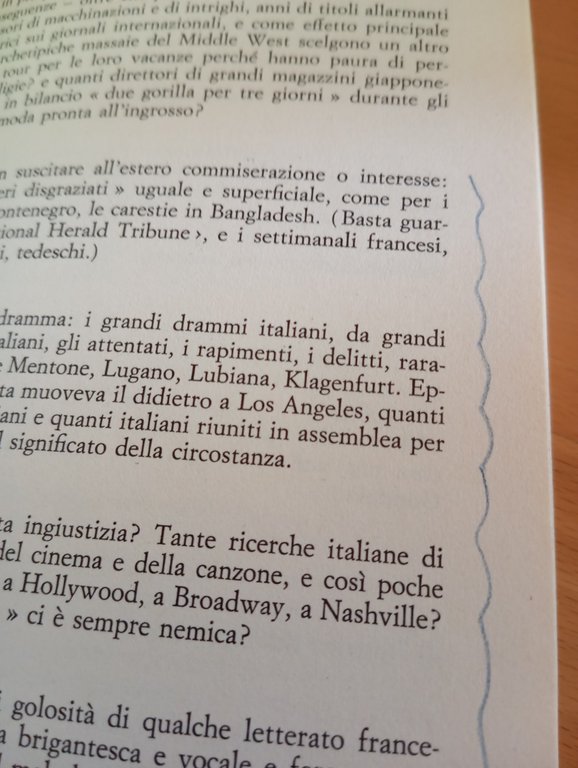Un Paese senza, Alberto Arbasino, Garzanti, 1980