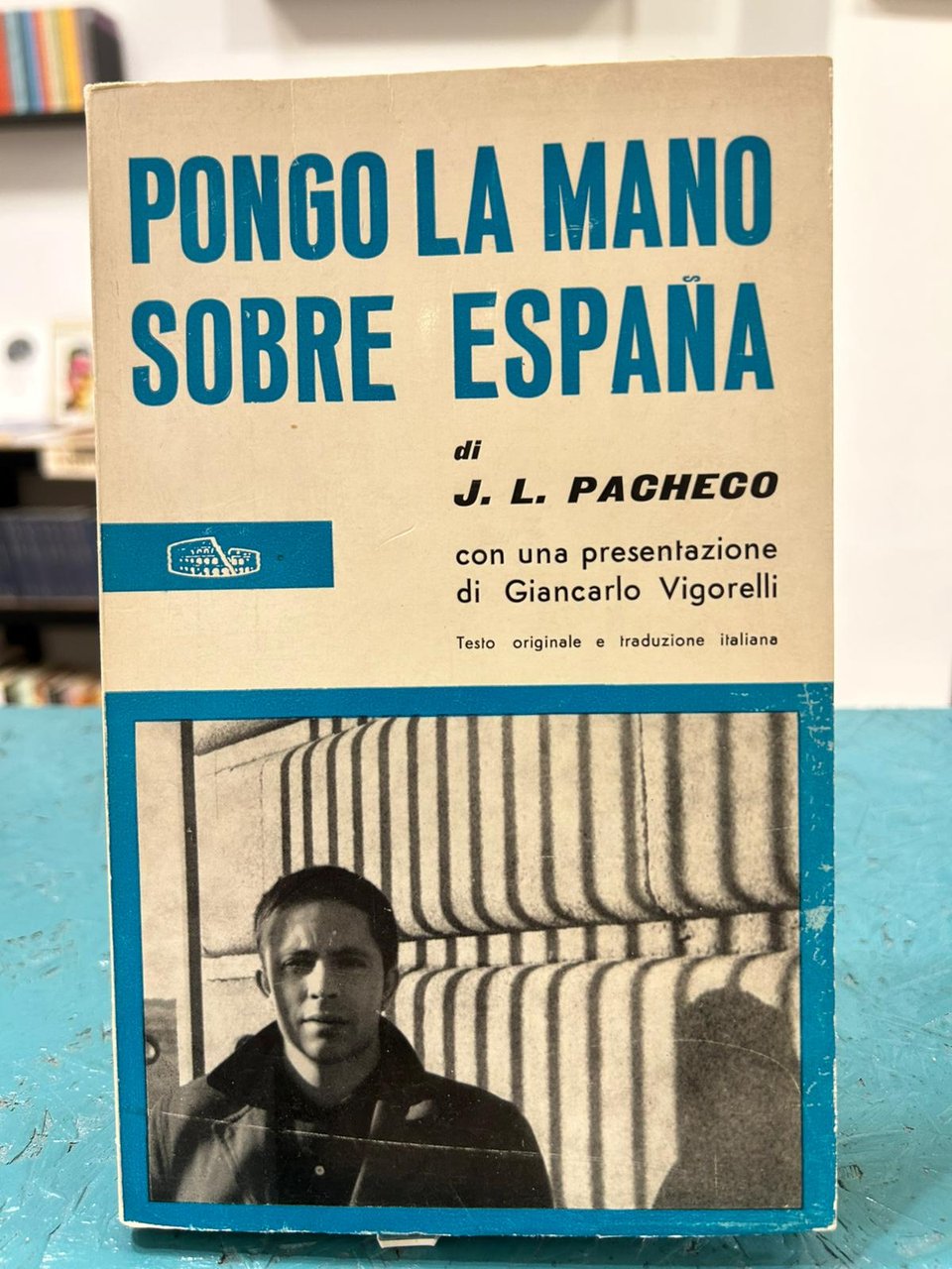 Pongo la mano sobre España