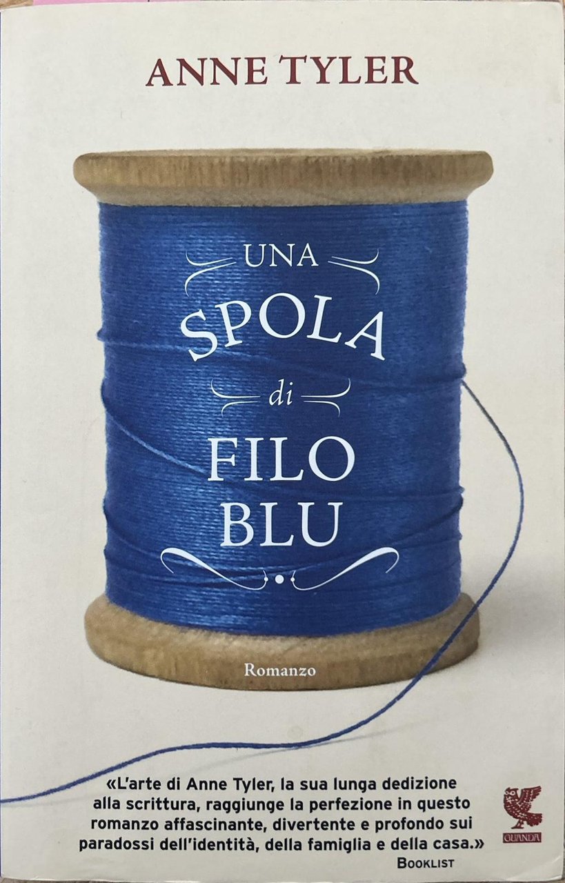 Una spola di filo blu | Immagine principale