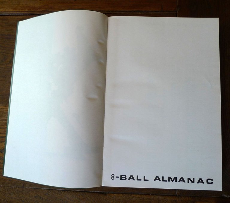 8-BALL ALMANAC.10 Years of 8-Ball,2022 Nero ed.[arte contemporanea