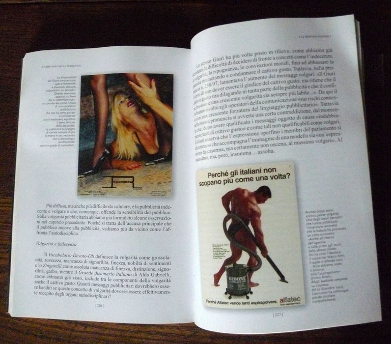 Adriano Zanacchi,IL LIBRO NERO DELLA PUBBLICITÀ,2010 Iacobelli