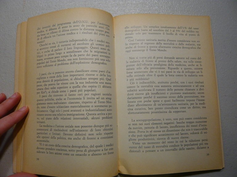 Aujoulat, TERZO MONDO. Fame e esplosione demografica, 1970 Editrice Nigrizia