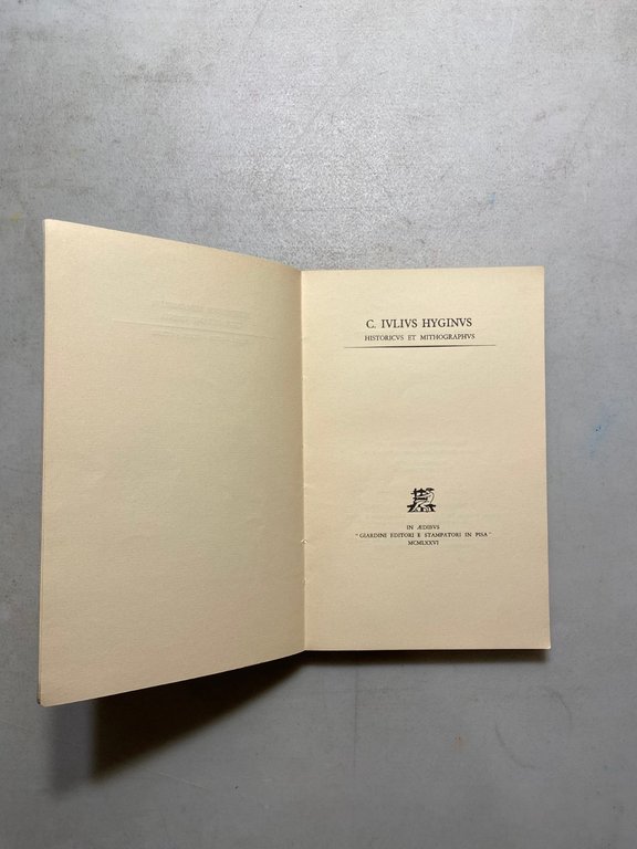 C. IULIUS HYGINUS HISTORICUS ET MITHOGRAPHUS,Giardini Editori e Stampatori 1976 | Immagine Gallery 2