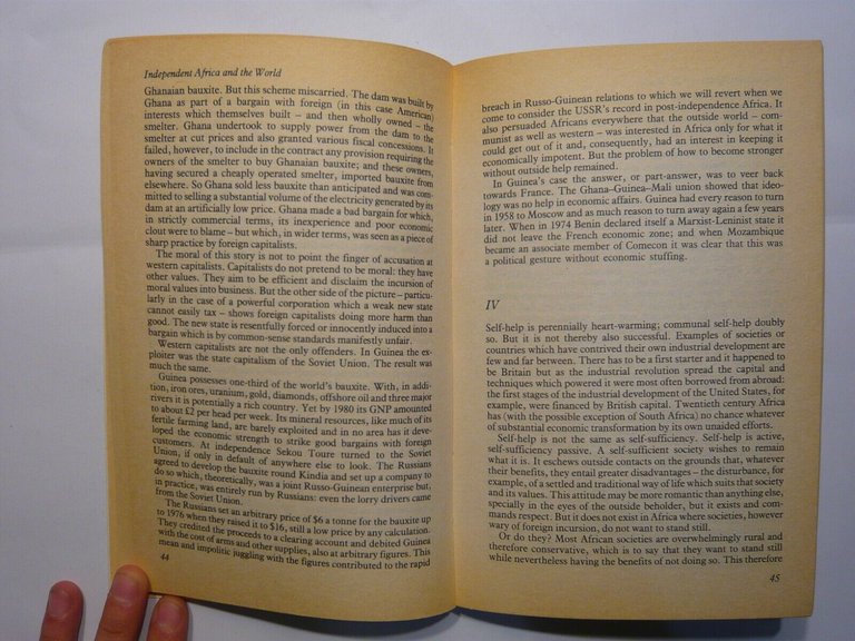 Calvocoressi,INDEPENDENT AFRICA AND THE WORLD,1985[storia contemporanea,politica