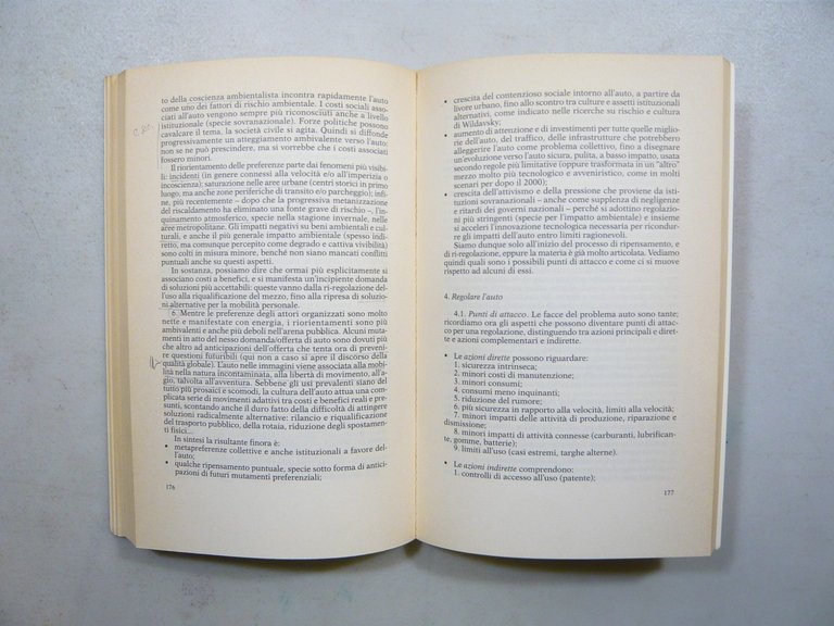 Carlo Donolo, L’intelligenza delle istituzioni, Feltrinelli, Milano, 1997