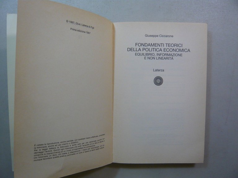 Ciccarone,FONDAMENTI TEORICI DELLA POLITICA ECONOMICA,Laterza 1997
