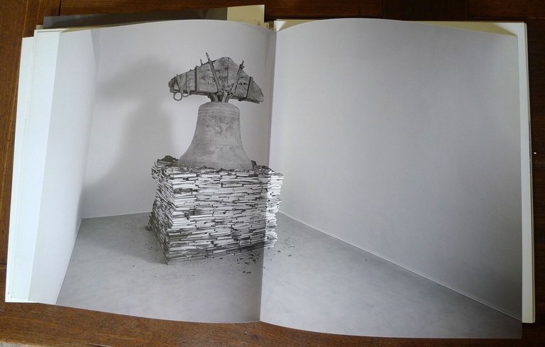 Corà,ESSENZIALE ALL'ARTE.CALZOLARI FABRO PARMIGGIANI,2006 de'Foscherari/Gli Ori