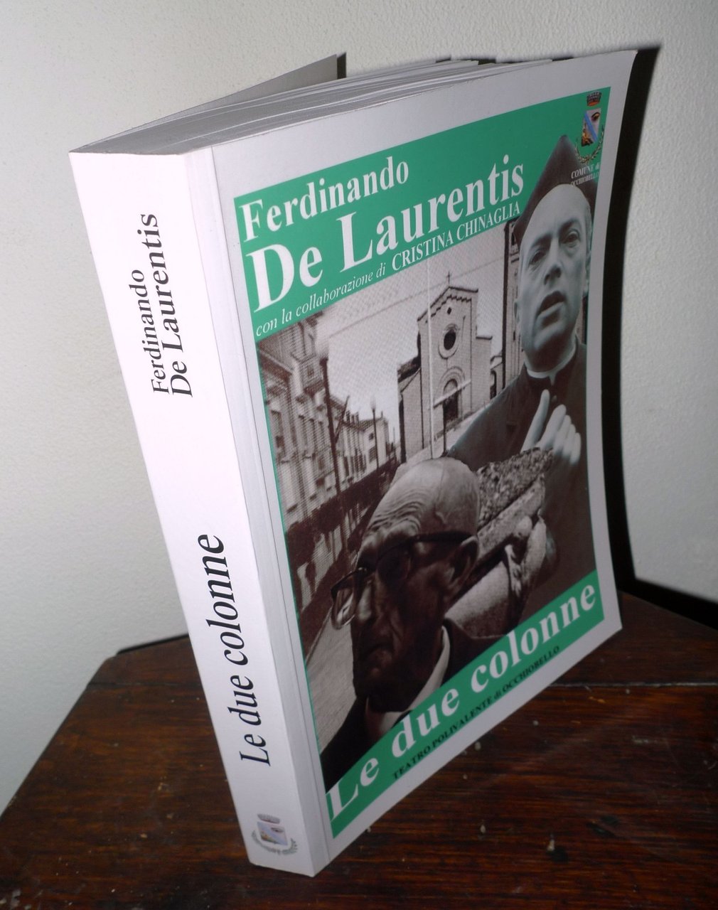 De Laurentis,LE DUE COLONNE,2003[storia locale,Occhiobello,Nerio Campioni | Immagine principale