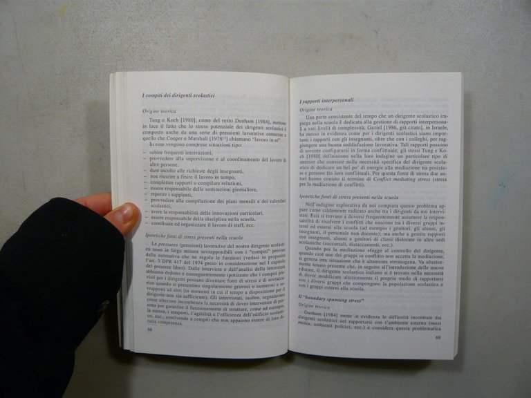 Favretto,Rappagliosi,DIRIGENZA SCOLASTICA Stress, problemi...,Armando 1997