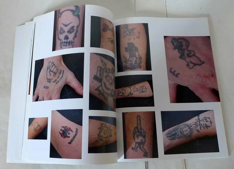 Federico D'Orazio,UNSEEN PARADISE.NEON TATTOOS,2007[tatuaggi,carcere