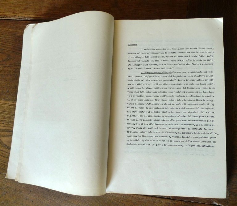Graziani,INVESTIMENTI E DISOCCUPAZIONE INDOTTA NEL MEZZOGIORNO,1977[ECONOMIA