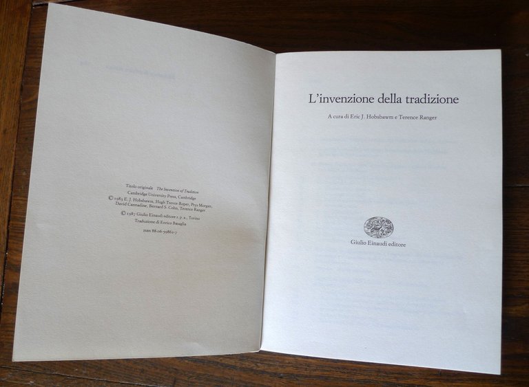 Hobsbawm/Ranger,L'INVENZIONE DELLA TRADIZIONE,1987 Einaudi[STORIA