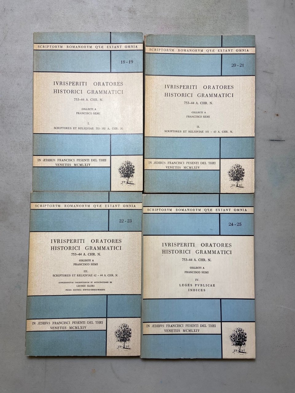 IURISPERITI ORATORES HISTORICI GRAMMATICI 753—44 A. CHR. N., 1964 | Immagine principale