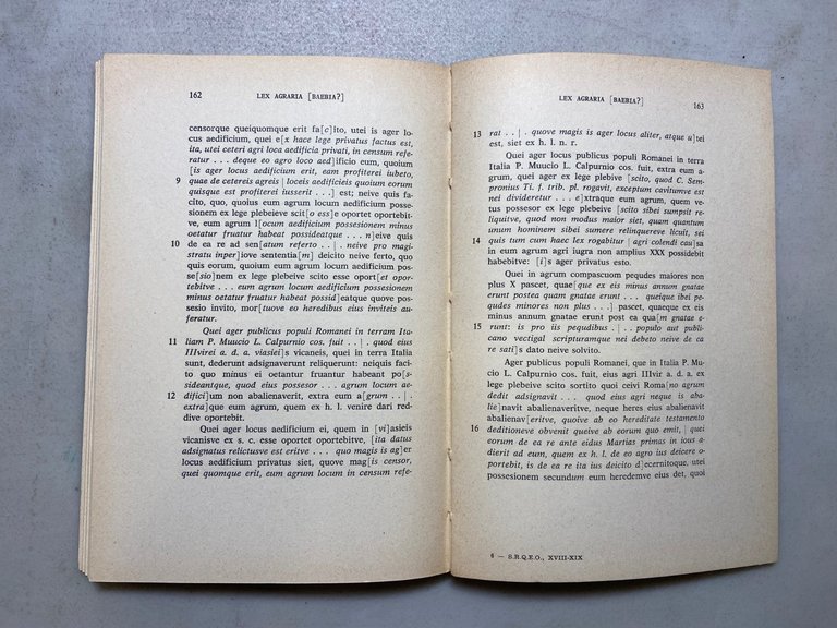 IURISPERITI ORATORES HISTORICI GRAMMATICI 753—44 A. CHR. N., 1964 | Immagine Gallery 4