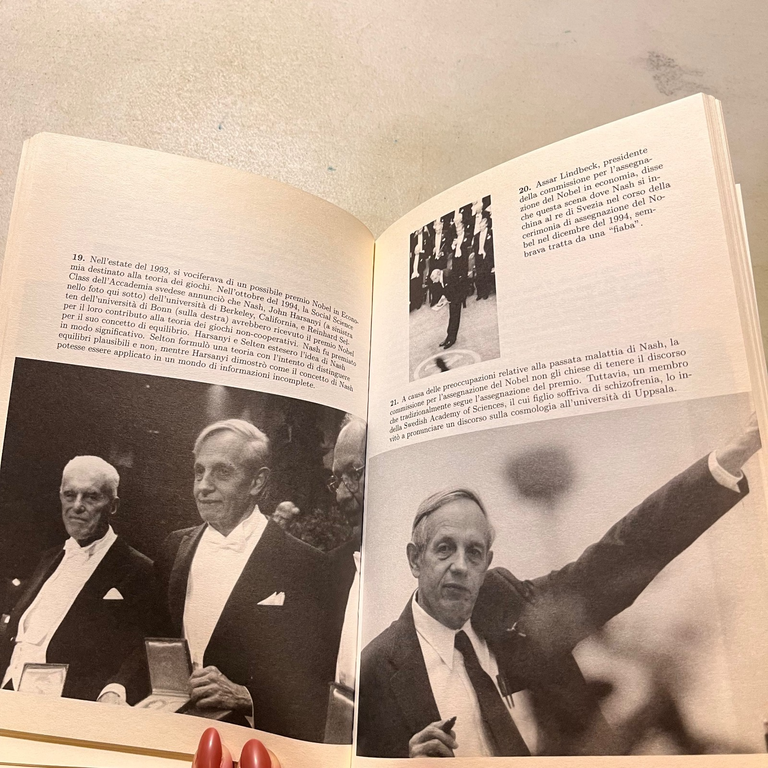 John Nash,GIOCHI NON COOPERATIVI e altri scritti,Zanichelli 2008[Sylvia Nasar