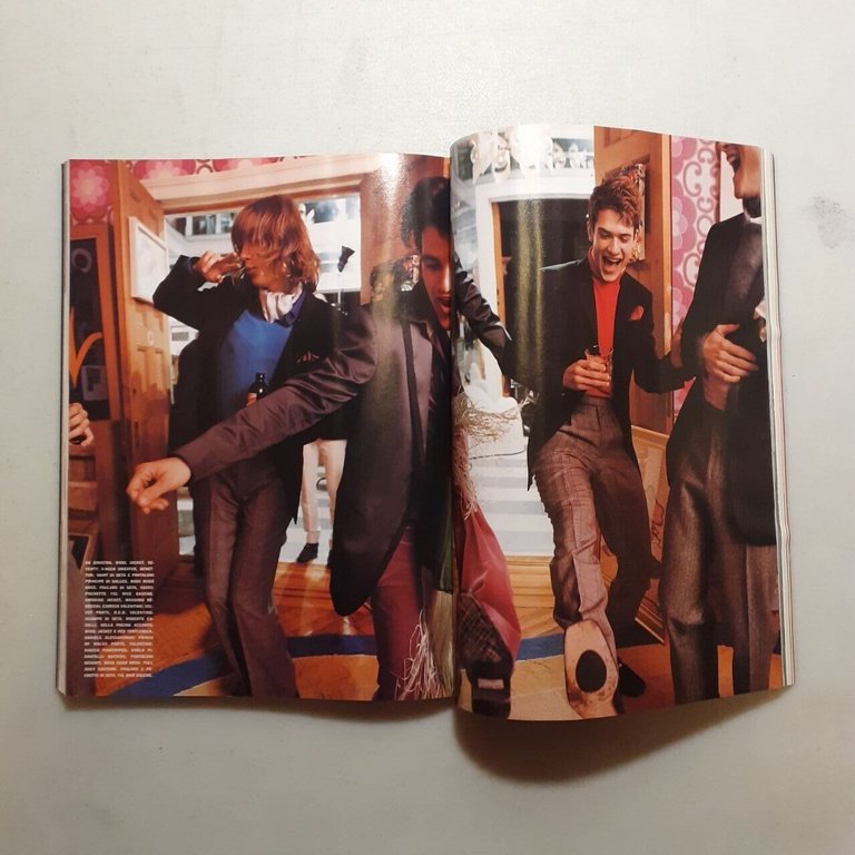 L’UOMO VOGUE N. 352 luglio/agosto 2004 Edizioni Condé Nast S.p.A