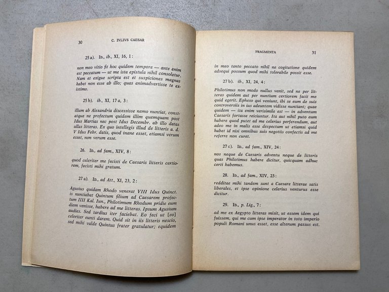 Lotto C. Iulius Caesar, DE BELLO GALLICO,BELLUM ALEXANDRINUM,AFRICUM,Liviana ed | Immagine Gallery 3