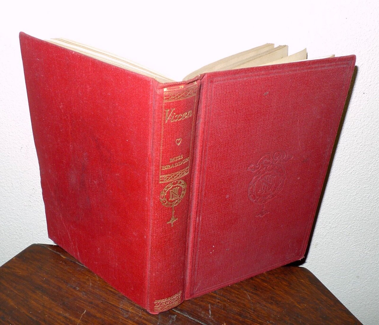 [Mary Elizabeth]Miss Braddon,VIXEN,T.NELSON & SONS[narrativa inglese