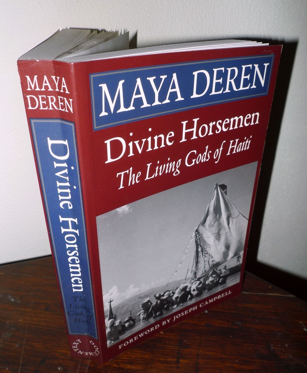 Maya Deren,DIVINE HORSEMEN.THE LIVING GODS OF HAITI,2004 Documentext