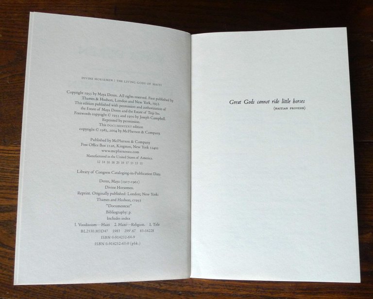 Maya Deren,DIVINE HORSEMEN.THE LIVING GODS OF HAITI,2004 Documentext