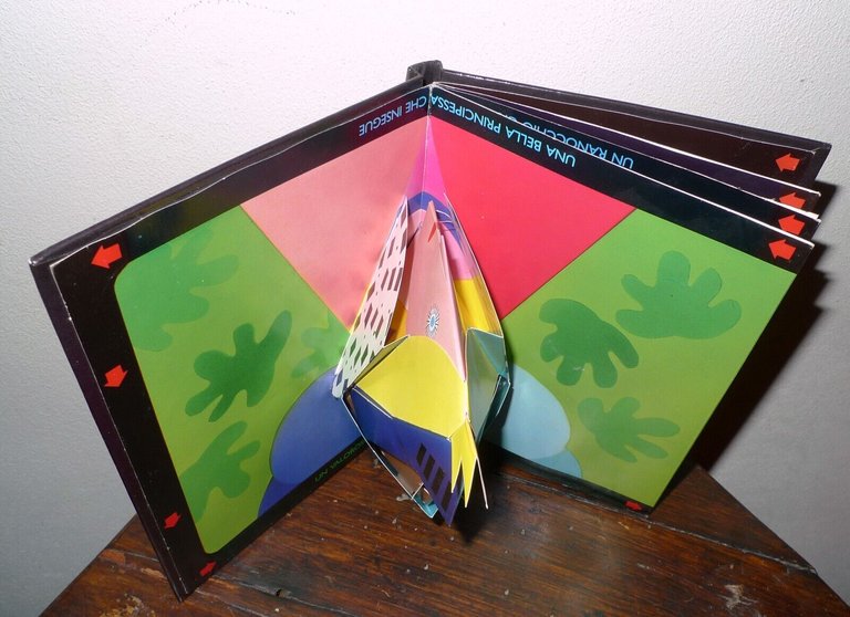 Moerbeek/Dijs,L'INSEGUIMENTO.Un libro in rilievo,1987 Rizzoli[bambini,pop-up,3D