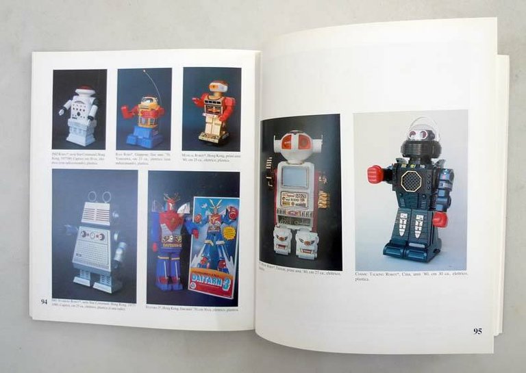 Monteleone/Signora,NOI ROBOT.GIOCATTOLI SPAZIALI,1994 Granata Press[space toys