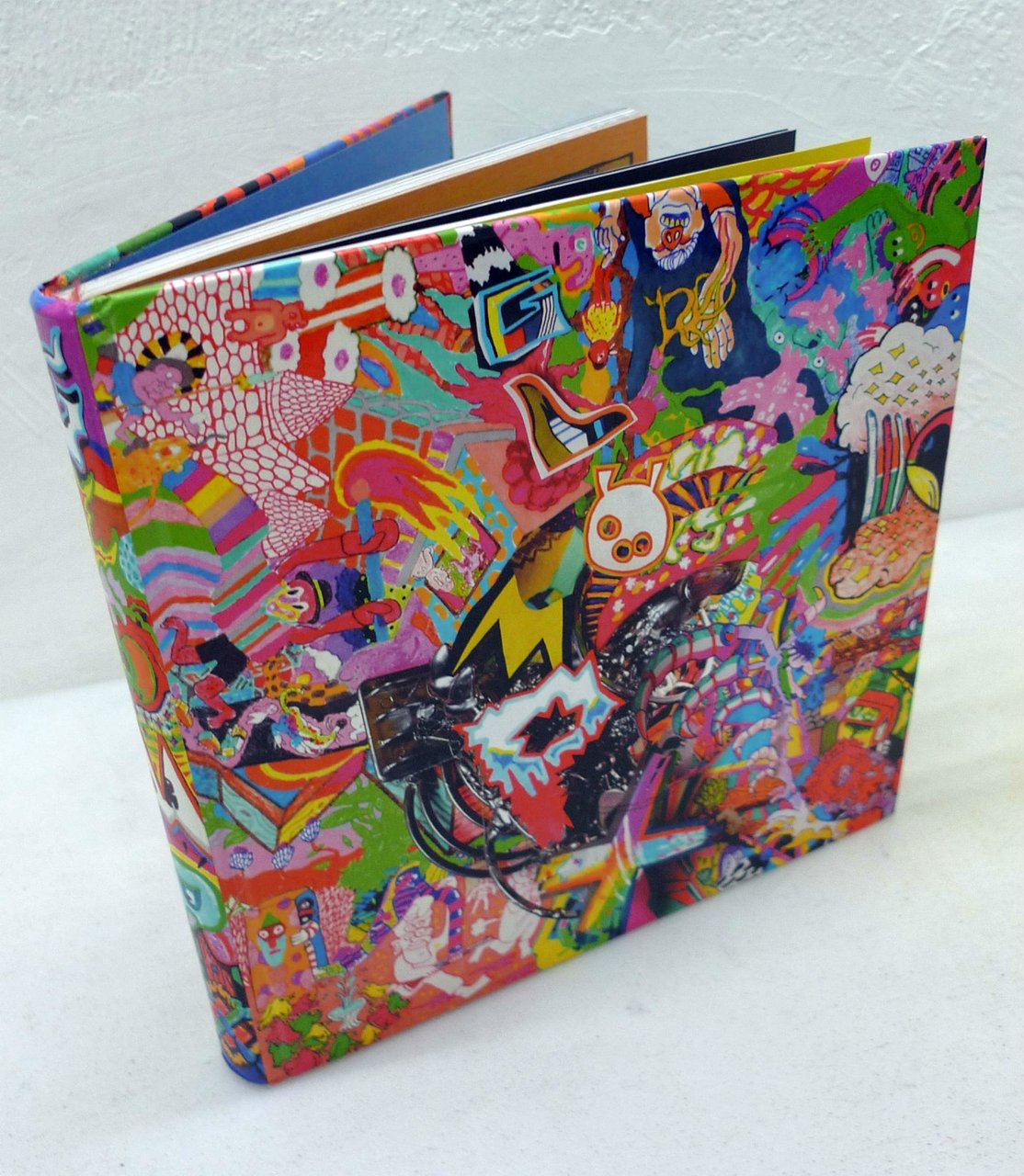 Musturi,GLOMP X,2009[catalogo,fumetti 3D,Finlandia,GLÖMP,comic art,illustrazione