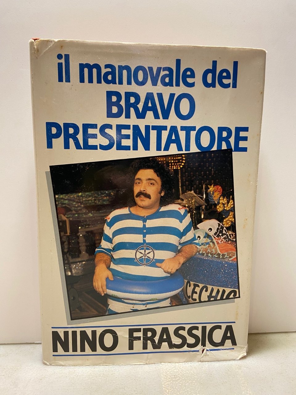 Nino Frassica, IL MANOVALE DEL BRAVO PRESENTATORE,1988[Graziella Pera | Immagine principale