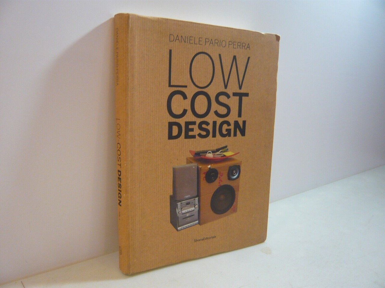 Pario Perra,LOW COST DESIGN (Vol.1), Silvana editoriale,Milano, 2010