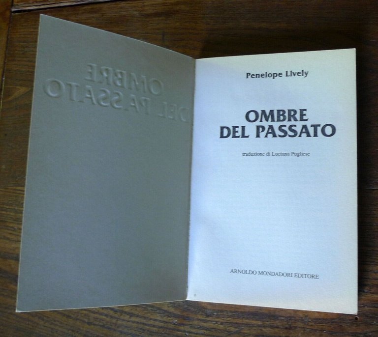 Penelope Lively,OMBRE DEL PASSATO,1995 Mondadori SUPERJUNIOR[per ragazzi