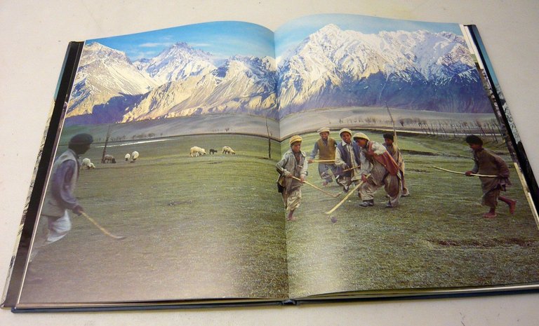 Pervez Ahmad Khan,KARAKORUM,1987 Mondadori[alpinismo,Himalaya,Ottomila,Messner