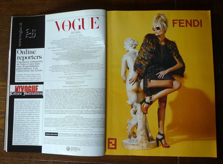 Rivista VOGUE Italia n.737 Gennaio 2012[MODA,FASHION HOT SPOTS