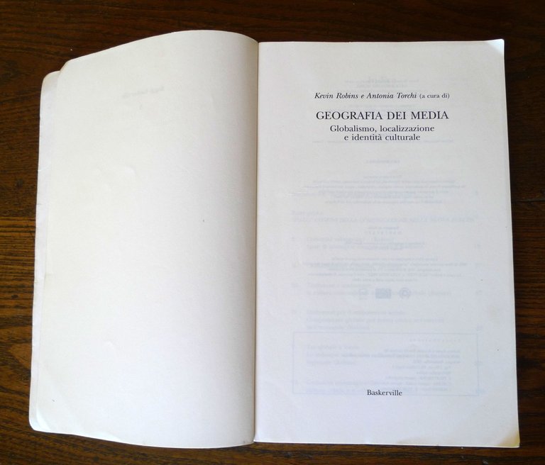 Robins/Torchi,GEOGRAFIA DEI MEDIA,1993 Baskerville[Globalismo,identità culturale