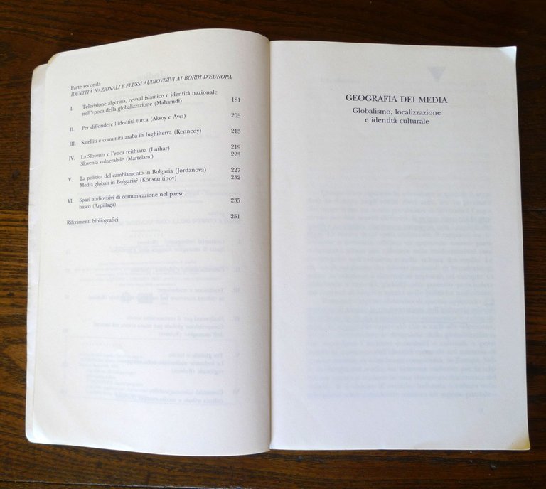 Robins/Torchi,GEOGRAFIA DEI MEDIA,1993 Baskerville[Globalismo,identità culturale