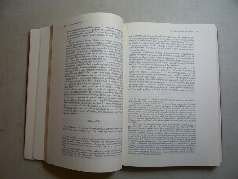 Salituro-Soci,MACROECONOMIA,Bologna,1992