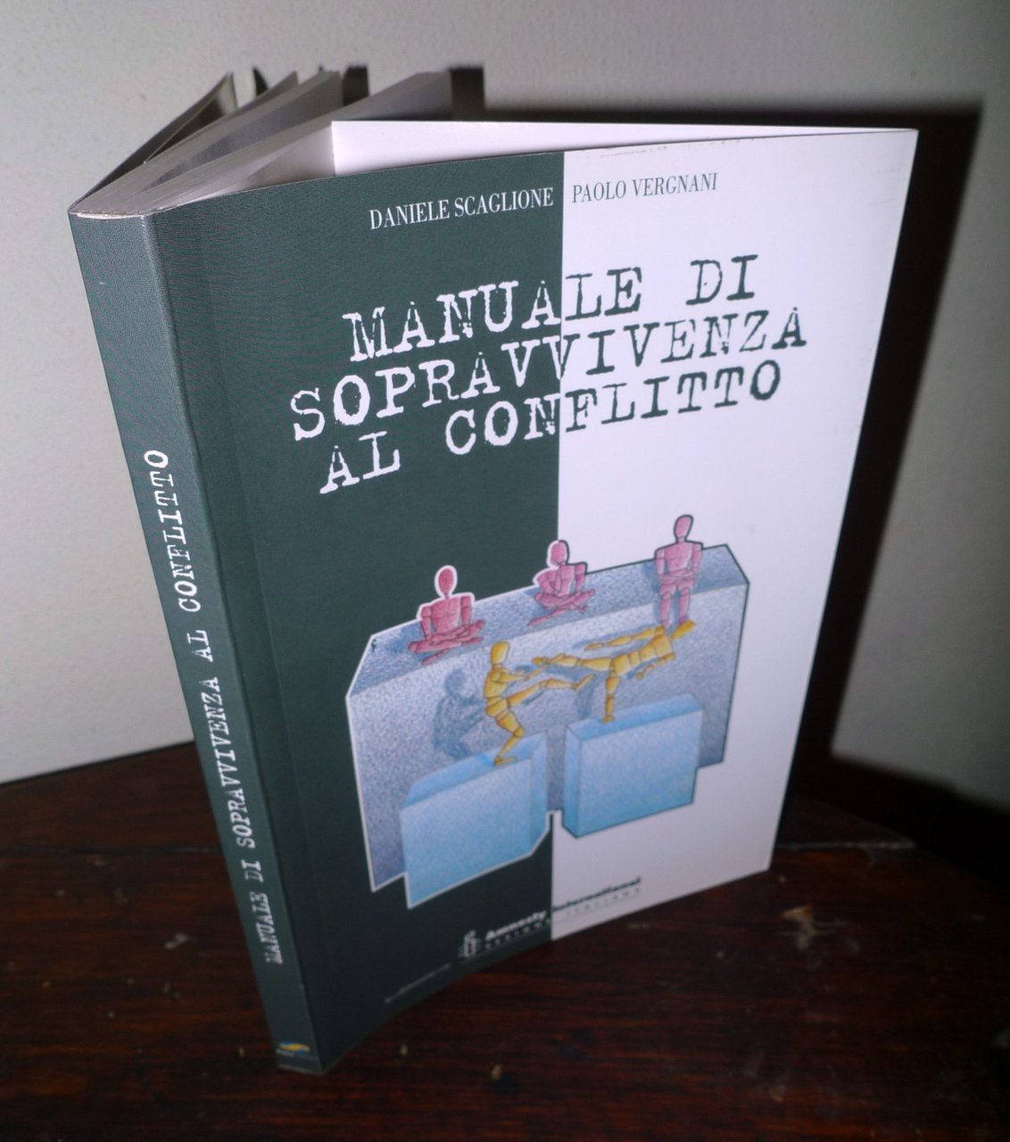 Scaglione/Vergnani,MANUALE DI SOPRAVVIVENZA AL CONFLITTO,2000[Amnesty Int.
