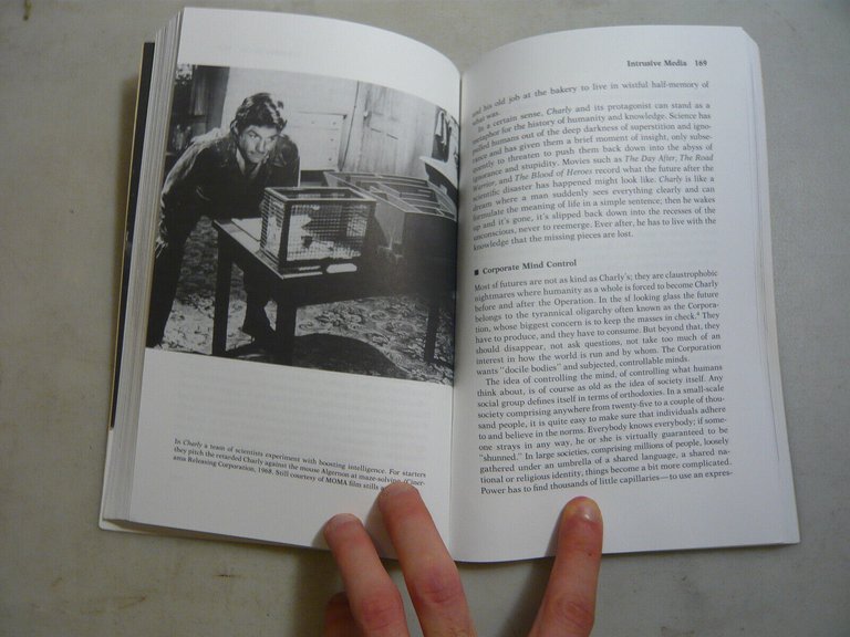 Schelde,ANDROIDS,HUMANOIDS, AND OTHER SCI-FI MONSTERS,New York,1993[inglese