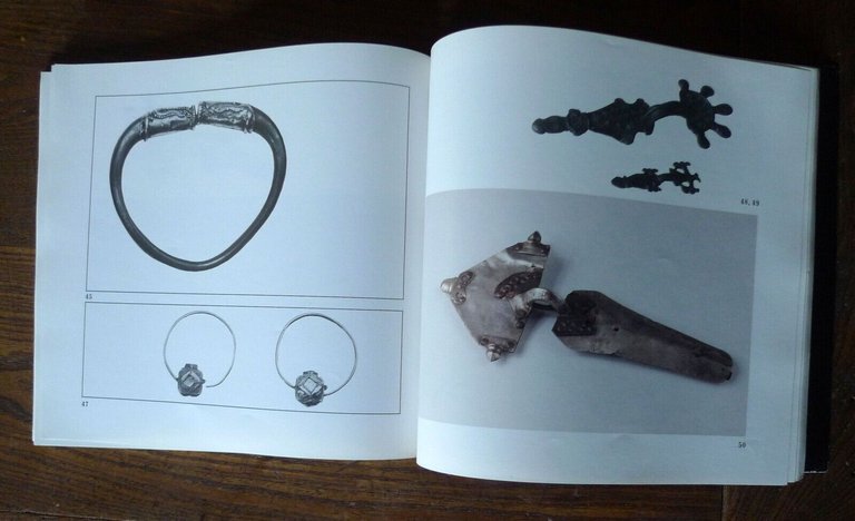 TREASURE OF KHAN CUBRAT.CULTURE OF BULGARS,KHAZARS,SLAVS,1989[storia,BULGARIA