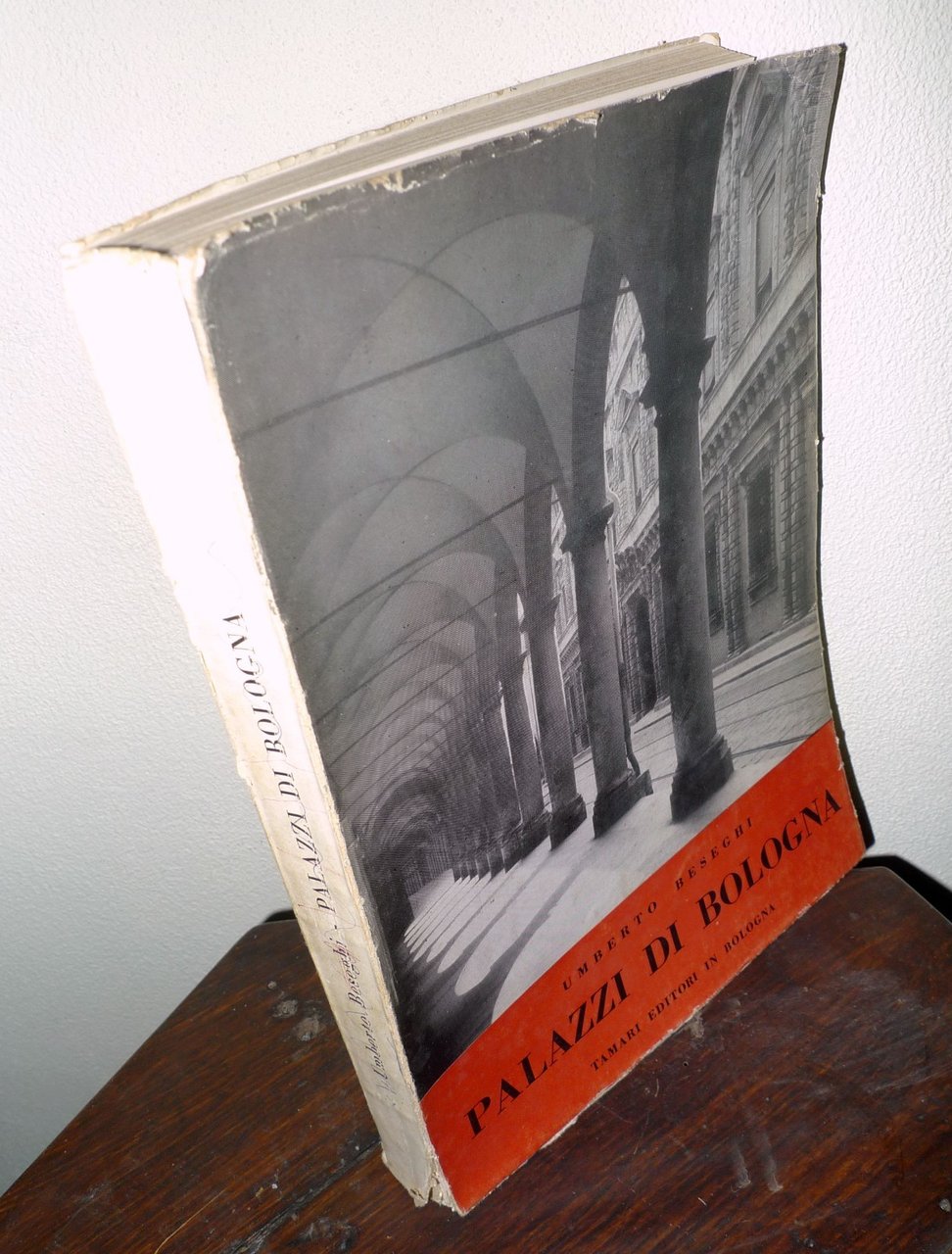 Umberto Beseghi,PALAZZI DI BOLOGNA, 1957 Tamari[storia,arte,architettura | Immagine principale