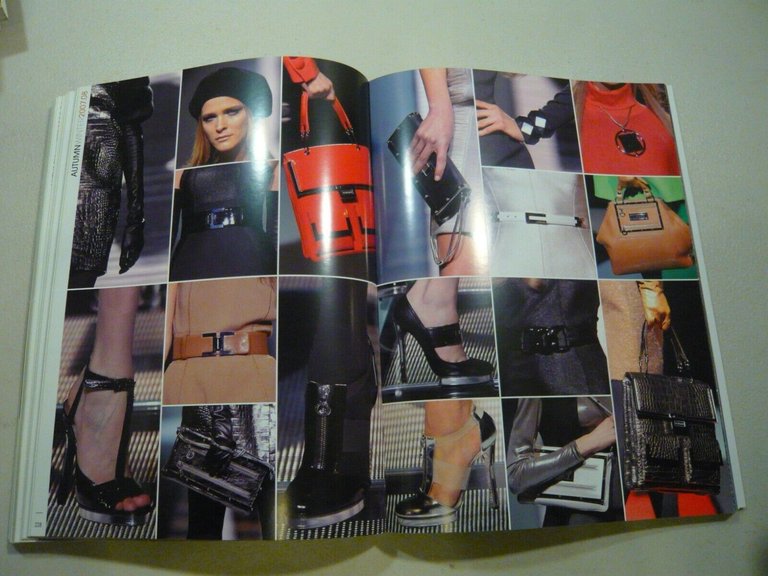 VERSACE 2001 - 2010 ready-to-wear women collections, 2012[Danieli,Guidetti
