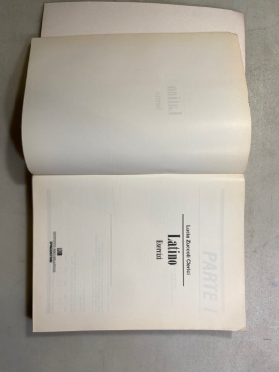 Zuccoli Clerici LATINO ESERCIZI Per il biennio..., De Agostini 1992