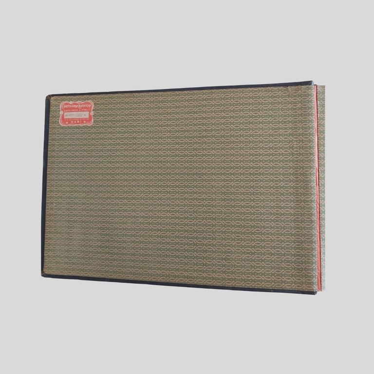 Album d’epoca per cartoline da collezione, primi ‘900.